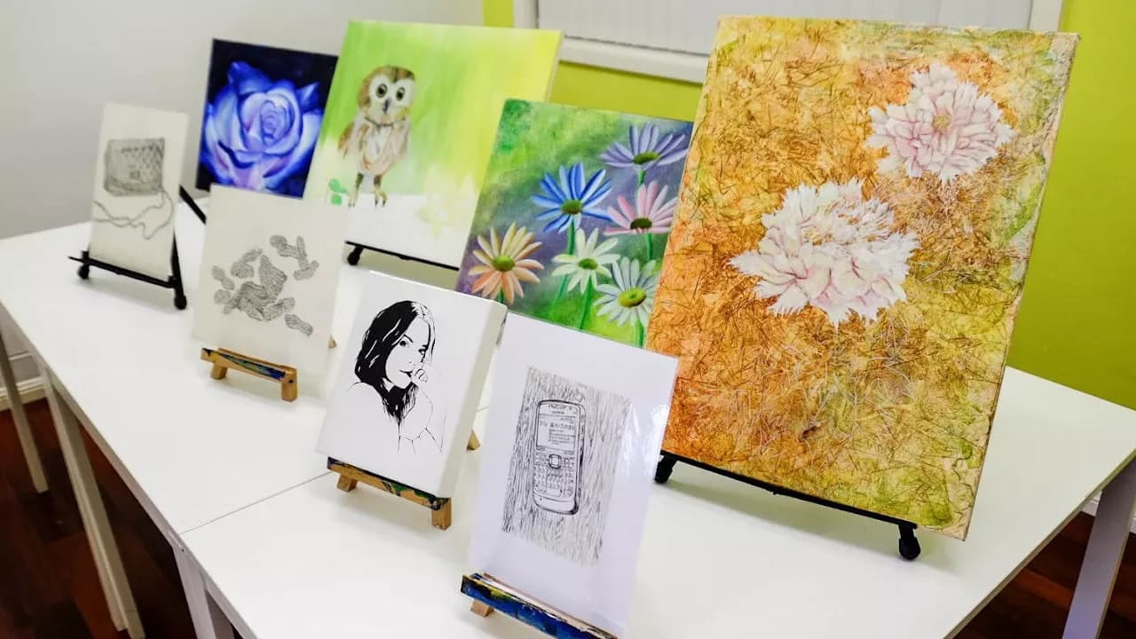 Art exhibition or teamwork